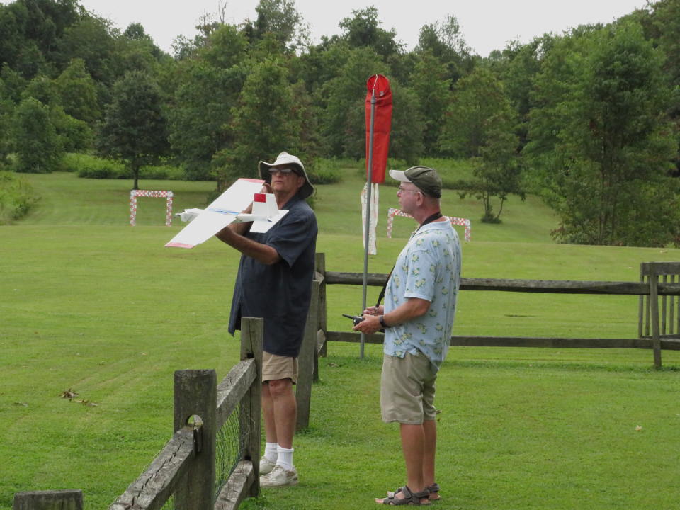 Doug and Dave M prepare for hand launch